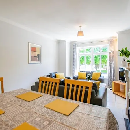 105 - Lovely Townhouse By Shortstays Semesterbostad *